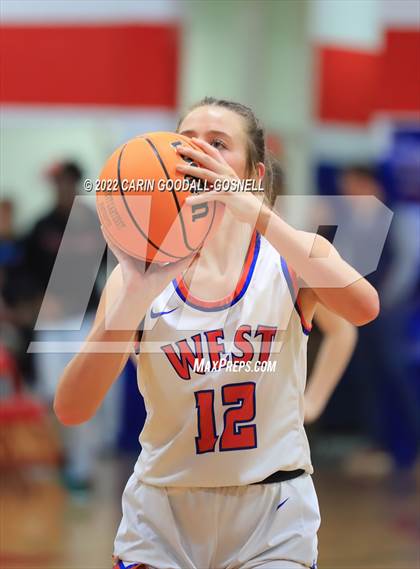 Thumbnail 1 in Kinston @ West Carteret photogallery.