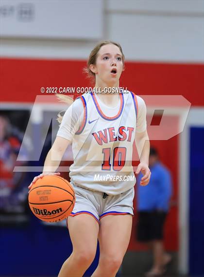 Thumbnail 1 in Kinston @ West Carteret photogallery.