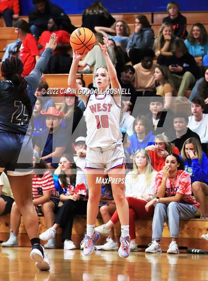 Thumbnail 2 in Kinston @ West Carteret photogallery.
