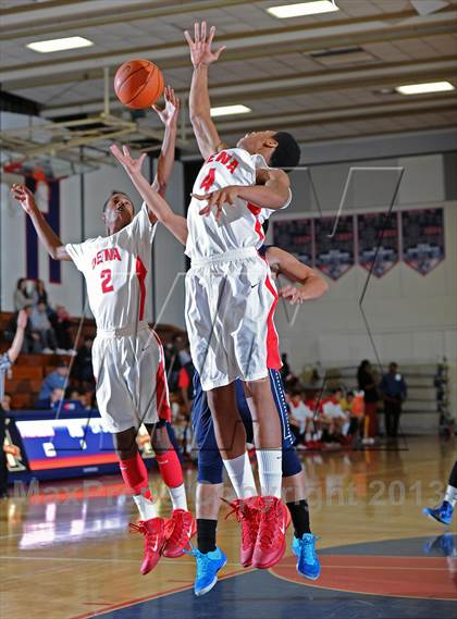 Thumbnail 3 in La Salle vs. Pasadena  (Rose City Roundball Classic) photogallery.
