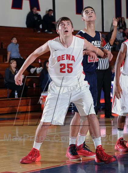 Thumbnail 1 in La Salle vs. Pasadena  (Rose City Roundball Classic) photogallery.
