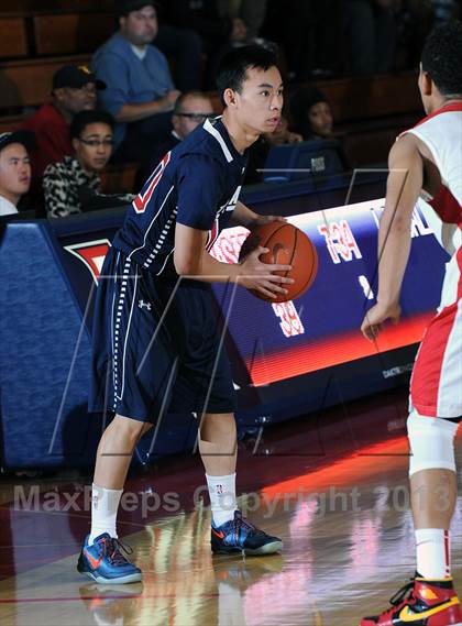 Thumbnail 1 in La Salle vs. Pasadena  (Rose City Roundball Classic) photogallery.