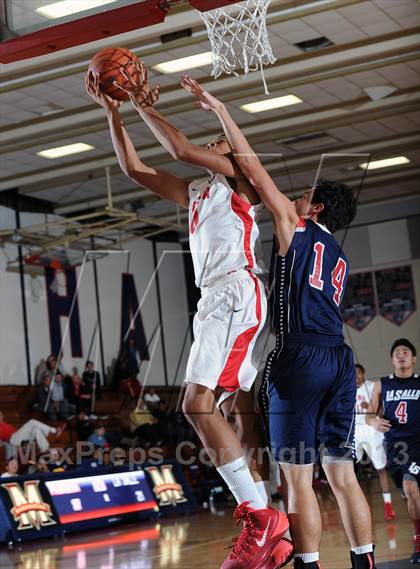Thumbnail 2 in La Salle vs. Pasadena  (Rose City Roundball Classic) photogallery.