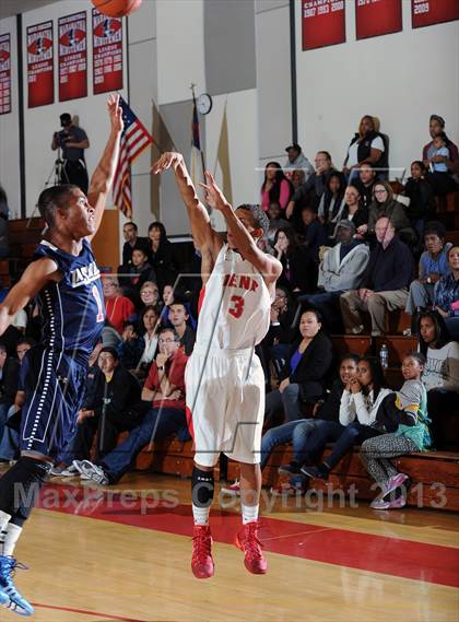 Thumbnail 1 in La Salle vs. Pasadena  (Rose City Roundball Classic) photogallery.