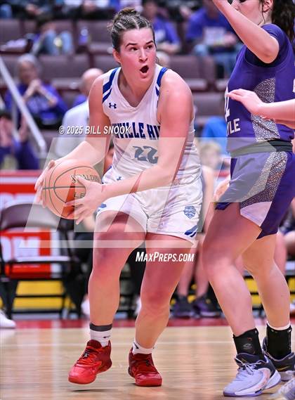 Thumbnail 1 in Bishop Guilfoyle @ Linville Hill (PIAA 1A Championship) photogallery.