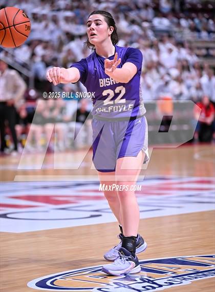Thumbnail 3 in Bishop Guilfoyle @ Linville Hill (PIAA 1A Championship) photogallery.