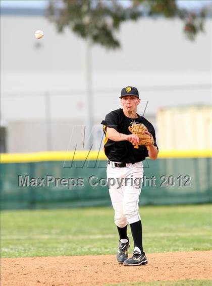 Thumbnail 1 in Simi Valley vs. San Pedro photogallery.