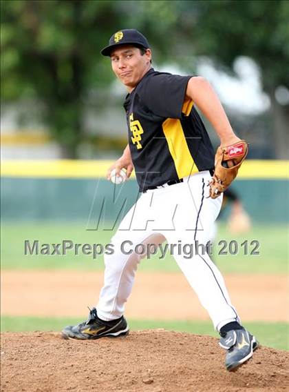 Thumbnail 2 in Simi Valley vs. San Pedro photogallery.