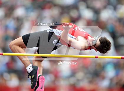 Thumbnail 2 in CHSAA State Championships (High Jump, w/ De Beque's Scottie Vines) photogallery.