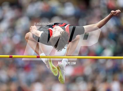 Thumbnail 3 in CHSAA State Championships (High Jump, w/ De Beque's Scottie Vines) photogallery.