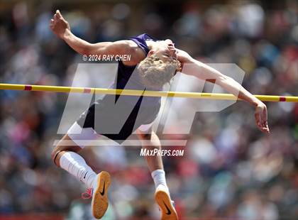 Thumbnail 2 in CHSAA State Championships (High Jump, w/ De Beque's Scottie Vines) photogallery.