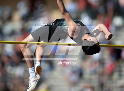 Thumbnail 2 in CHSAA State Championships (High Jump, w/ De Beque's Scottie Vines) photogallery.