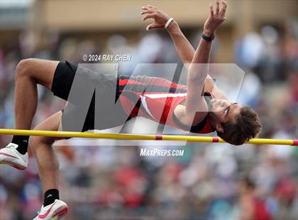 Thumbnail 3 in CHSAA State Championships (High Jump, w/ De Beque's Scottie Vines) photogallery.