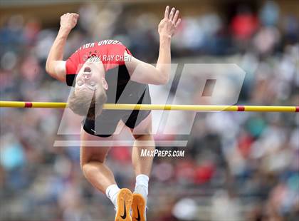 Thumbnail 3 in CHSAA State Championships (High Jump, w/ De Beque's Scottie Vines) photogallery.