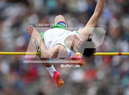 Thumbnail 2 in CHSAA State Championships (High Jump, w/ De Beque's Scottie Vines) photogallery.