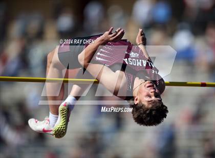 Thumbnail 3 in CHSAA State Championships (High Jump, w/ De Beque's Scottie Vines) photogallery.
