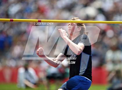 Thumbnail 3 in CHSAA State Championships (High Jump, w/ De Beque's Scottie Vines) photogallery.