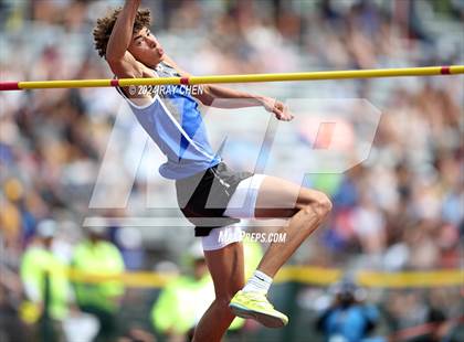 Thumbnail 1 in CHSAA State Championships (High Jump, w/ De Beque's Scottie Vines) photogallery.