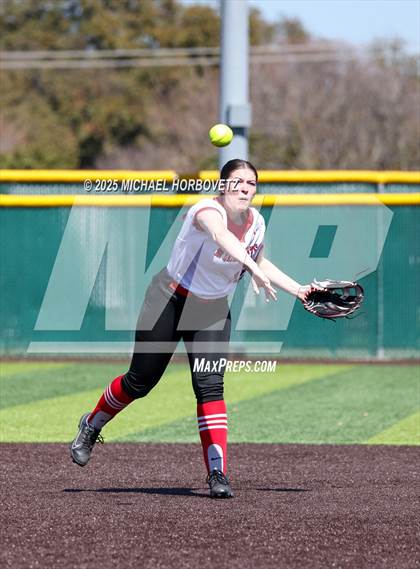Thumbnail 3 in Berkner @ Lake Highlands photogallery.