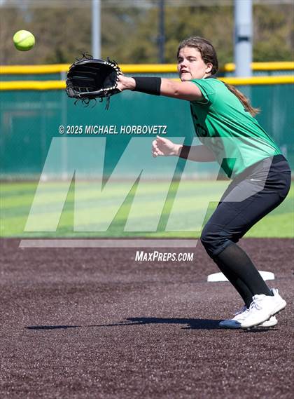 Thumbnail 3 in Berkner @ Lake Highlands photogallery.