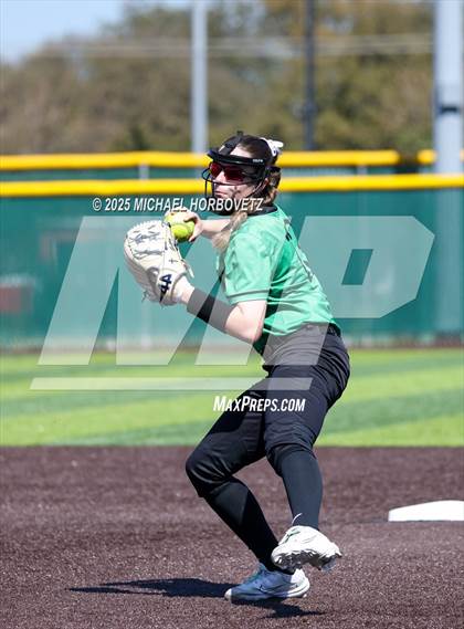 Thumbnail 3 in Berkner @ Lake Highlands photogallery.