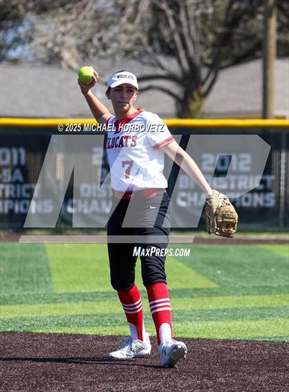 Thumbnail 3 in Berkner @ Lake Highlands photogallery.