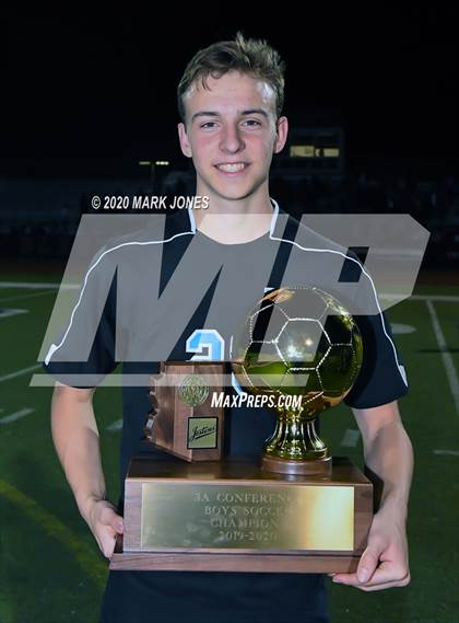 Thumbnail 1 in Yuma Catholic vs. Veritas Prep (AIA 3A State Final Awards) photogallery.