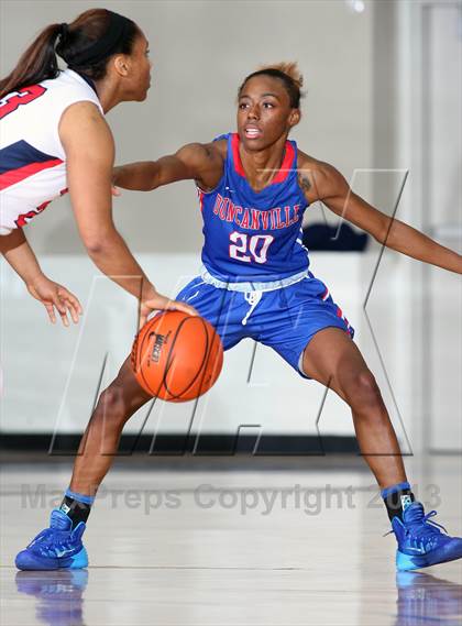 Thumbnail 3 in Manvel vs.  Duncanville (McDonald's Texas Invitational) photogallery.