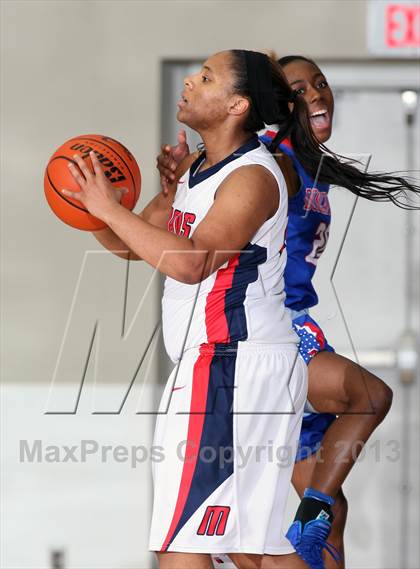 Thumbnail 1 in Manvel vs.  Duncanville (McDonald's Texas Invitational) photogallery.
