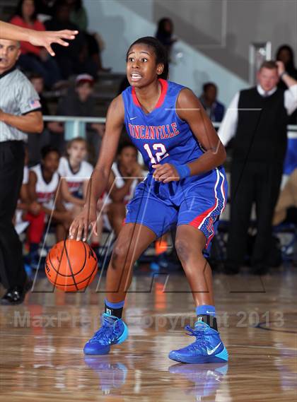 Thumbnail 2 in Manvel vs.  Duncanville (McDonald's Texas Invitational) photogallery.