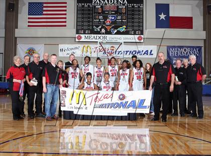 Thumbnail 3 in Manvel vs.  Duncanville (McDonald's Texas Invitational) photogallery.