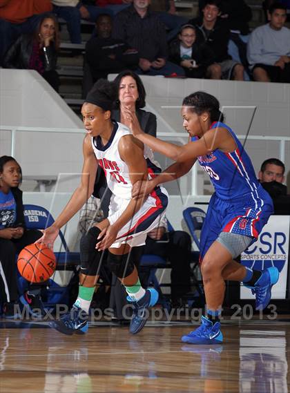 Thumbnail 1 in Manvel vs.  Duncanville (McDonald's Texas Invitational) photogallery.