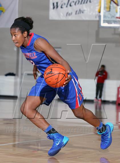 Thumbnail 3 in Manvel vs.  Duncanville (McDonald's Texas Invitational) photogallery.
