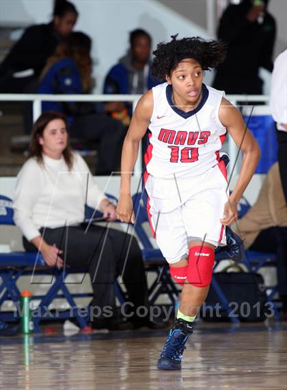 Thumbnail 1 in Manvel vs.  Duncanville (McDonald's Texas Invitational) photogallery.