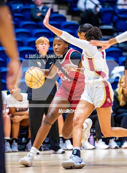 Thumbnail 3 in Holy Innocents vs Hebron (GHSA Private Championship) photogallery.