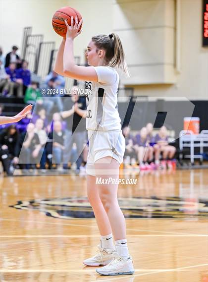 Thumbnail 2 in Lancaster Catholic @ Berks Catholic photogallery.