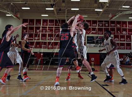 Thumbnail 3 in Alcoa vs  William Blount (Renasant Bank Christmas tournament) photogallery.