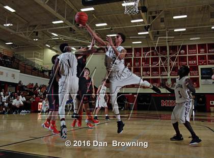 Thumbnail 1 in Alcoa vs  William Blount (Renasant Bank Christmas tournament) photogallery.
