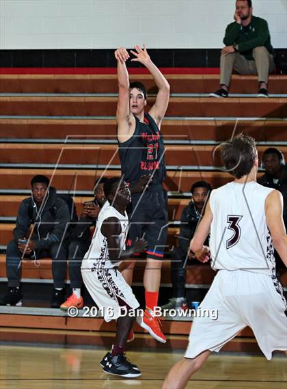 Thumbnail 2 in Alcoa vs  William Blount (Renasant Bank Christmas tournament) photogallery.