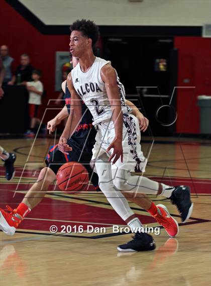 Thumbnail 2 in Alcoa vs  William Blount (Renasant Bank Christmas tournament) photogallery.
