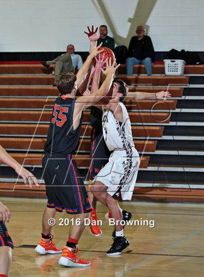 Thumbnail 3 in Alcoa vs  William Blount (Renasant Bank Christmas tournament) photogallery.