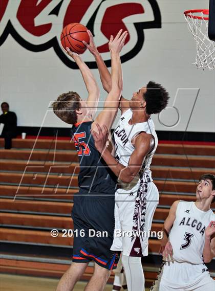 Thumbnail 3 in Alcoa vs  William Blount (Renasant Bank Christmas tournament) photogallery.