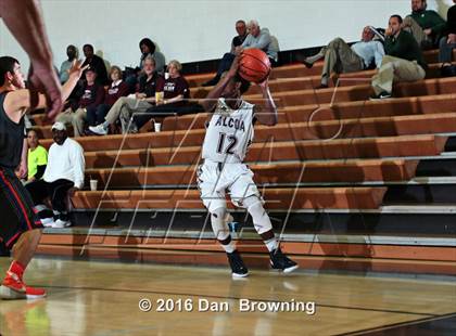 Thumbnail 2 in Alcoa vs  William Blount (Renasant Bank Christmas tournament) photogallery.