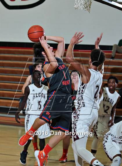 Thumbnail 3 in Alcoa vs  William Blount (Renasant Bank Christmas tournament) photogallery.