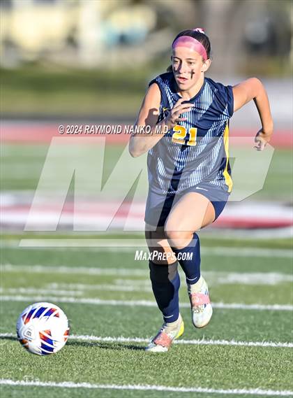 Thumbnail 3 in Delta vs Jay County (IHSAA 2A Section 24 Semifinal) photogallery.