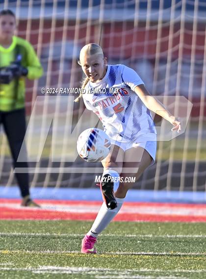 Thumbnail 2 in Delta vs Jay County (IHSAA 2A Section 24 Semifinal) photogallery.