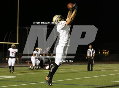 Thumbnail 3 in Oaks Ghristian vs Alemany Varsity photogallery.