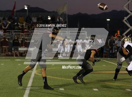 Thumbnail 1 in Oaks Ghristian vs Alemany Varsity photogallery.