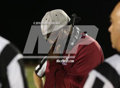 Thumbnail 2 in Oaks Ghristian vs Alemany Varsity photogallery.