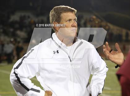 Thumbnail 1 in Oaks Ghristian vs Alemany Varsity photogallery.